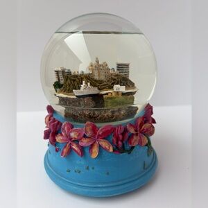 JJJ Inc.‎ RARE Hawaii Musical Water Globe Plumeria Islands Ships Volcanoes City